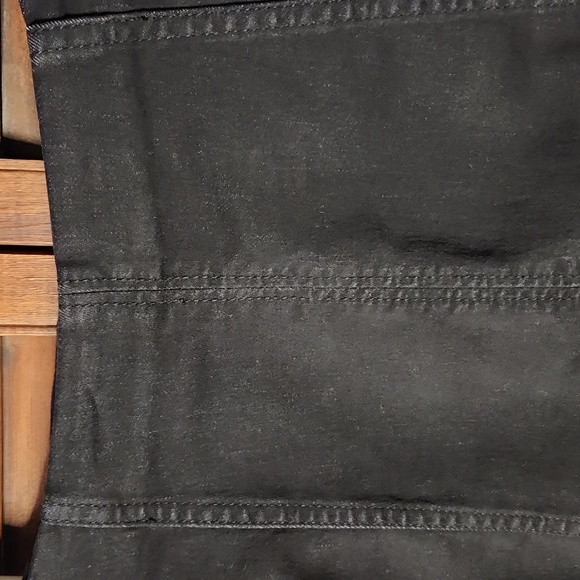 Free People Classic Black Denim Pencil Skirt NWT Size 2 - Picture 3 of 8